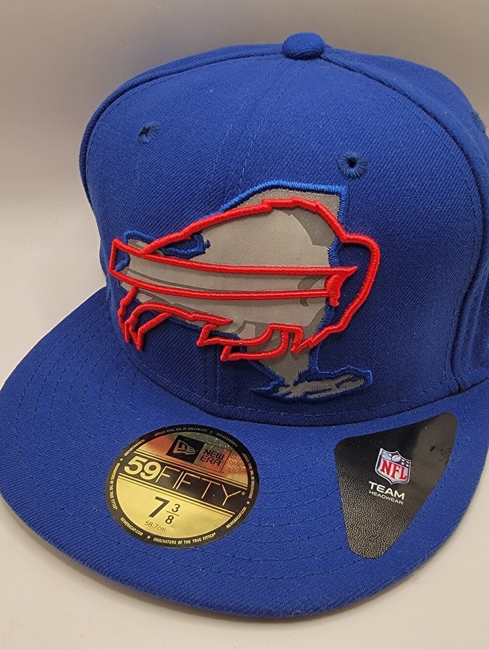 NFL Men's Blue Buffalo Logo Fitted Cap with Red Trim